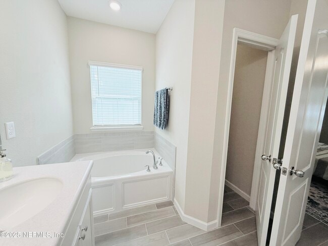 Building Photo - 1784 Mathews Manor Dr