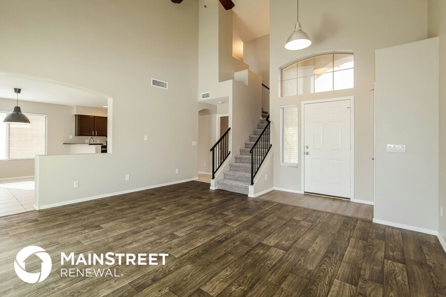 Building Photo - 7013 W Aire Libre Ave