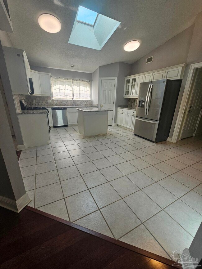 Building Photo - 2726 Blackwood Dr