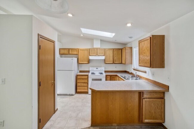 Building Photo - 3bd/2ba Marysville House