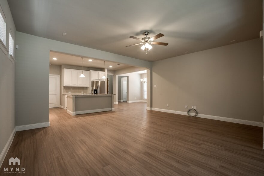 Building Photo - 3317 King Yon Wy