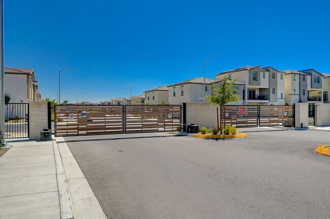 Building Photo - 2021 TOWNHOME IN GATED COMMUNITY N LAS VEGAS