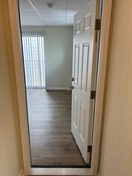 Building Photo - 300 Huntingdon Pike