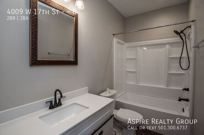 Building Photo - 4009 W 17th St