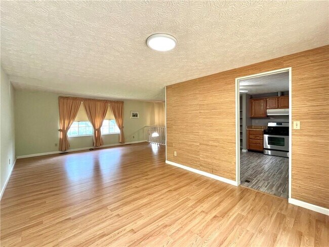 Building Photo - 6775 Windfaire Dr