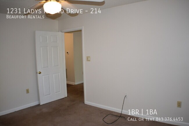 Building Photo - 1231 Ladys Island Dr