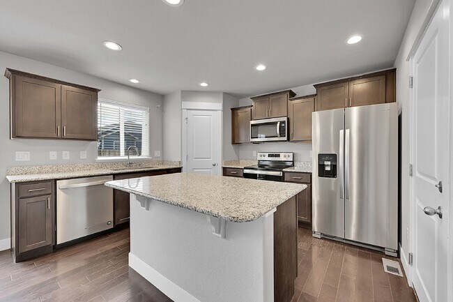 Building Photo - $2,300.00, 3 Beds, 2.5 Baths, Single Famil...