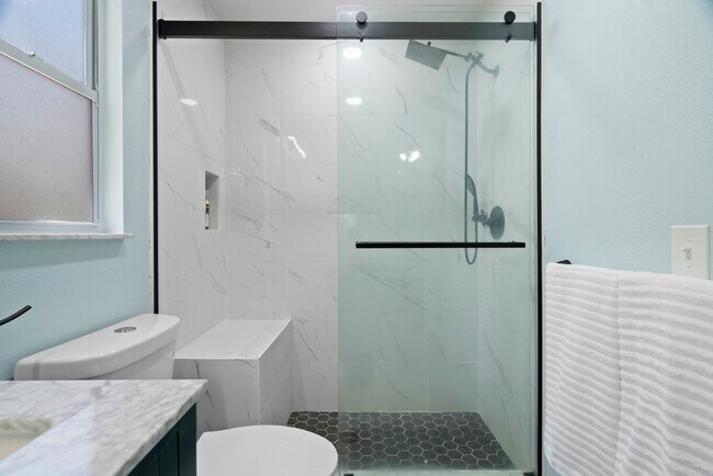 Building Photo - 1820 Rumar Ln