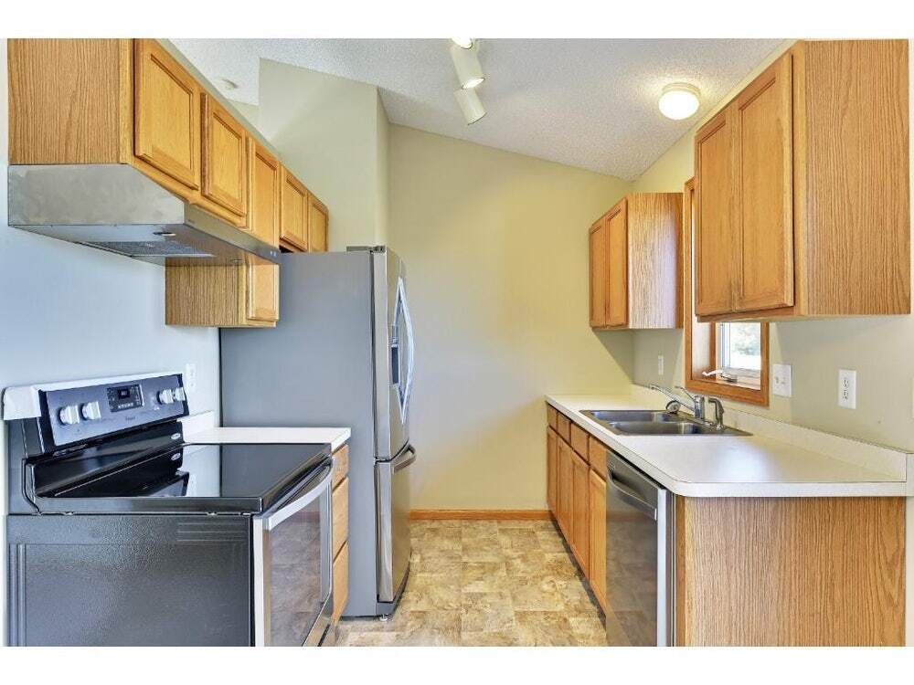 Building Photo - 2015 Brittany Ct