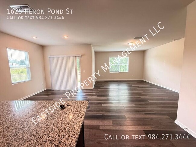 Building Photo - 1625 Heron Pond St