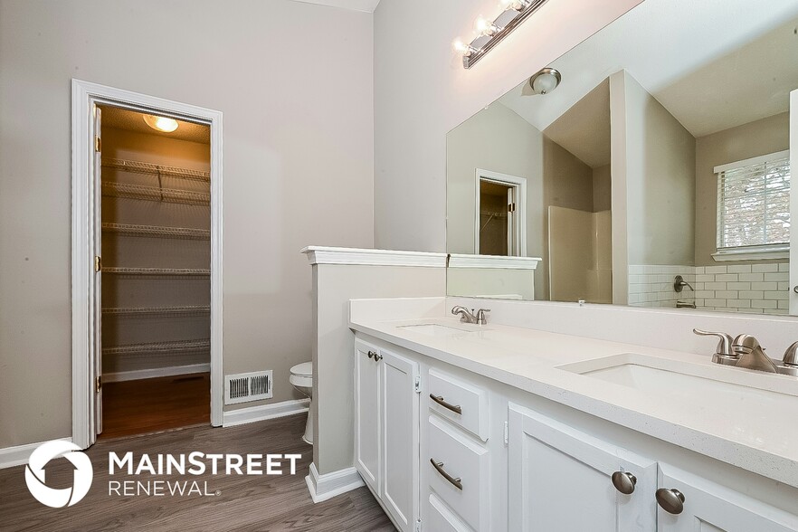 Building Photo - 1606 Elizabeth Ln