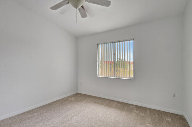 Building Photo - 8297 Key Royal Ln