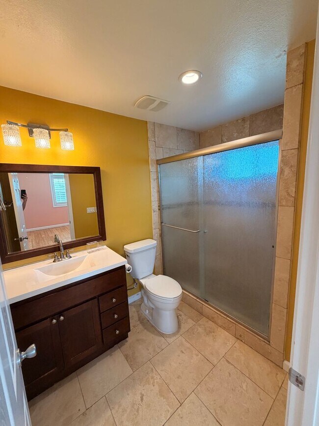 Building Photo - Unbelievable 4 Bed, 4 Bath House For Rent In Buena Park-Must See To Appreciate!