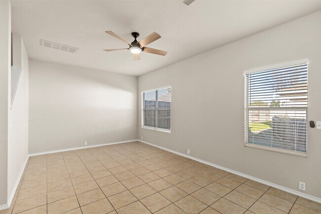 Building Photo - 16818 Pine Castle Dr