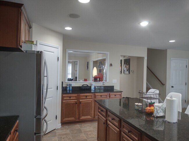 Building Photo - Great Four Bedroom Home in Elgin, SC!