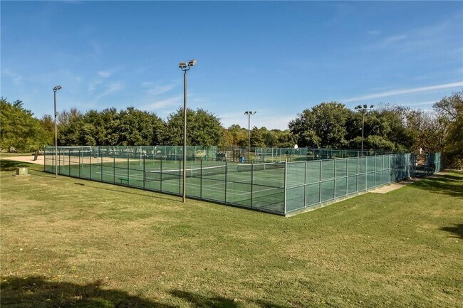 Building Photo - 2013 Cervin Blvd