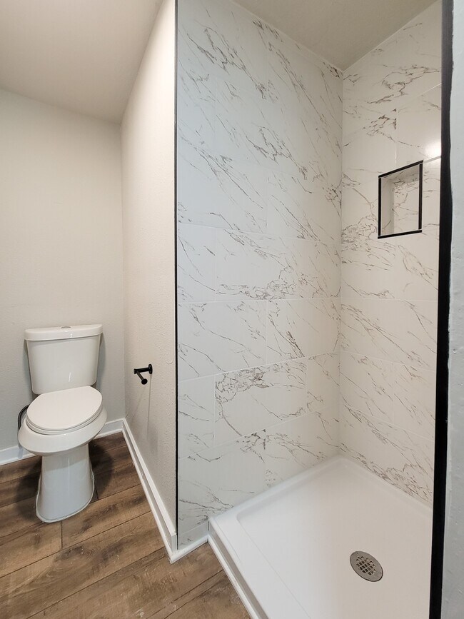 Building Photo - 5815 Southseas St