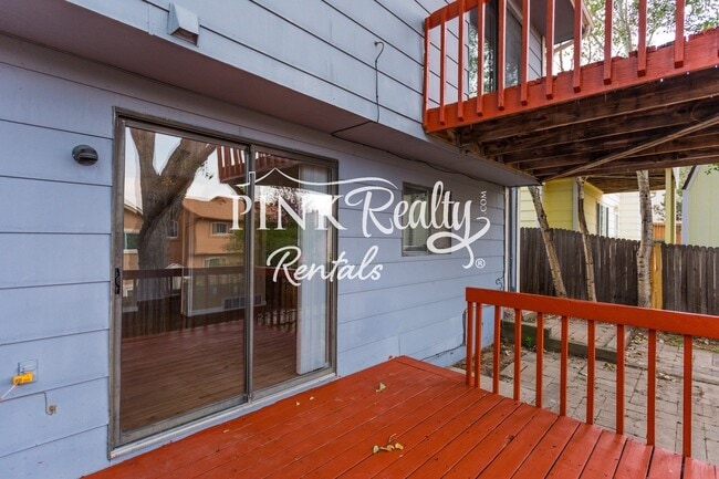 Building Photo - 8274 Caravel Dr