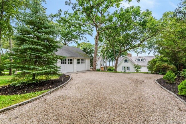 Building Photo - 100 W Shore Dr