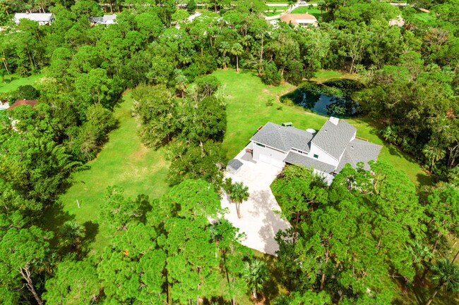 Building Photo - 12151 Old Indiantown Rd