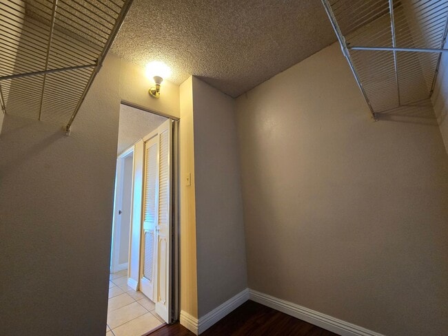 Building Photo - 2 Bedroom Condo at the Wimbledon Tennis Club Community