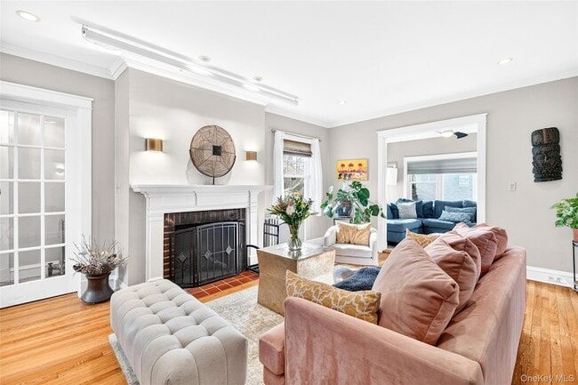 Building Photo - 14 Columbia Pl