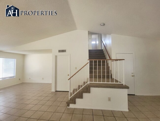 Building Photo - 7203 W Kimberly Way