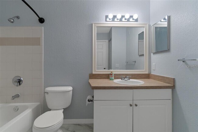 Building Photo - 5908 Brickleberry Ln