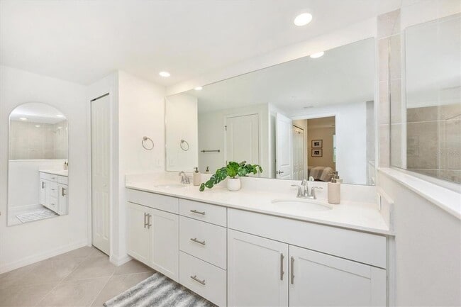 Building Photo - 12620 Radiance Ct