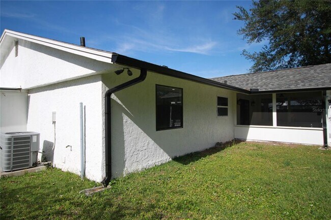 Building Photo - 1416 Osceola Park Dr