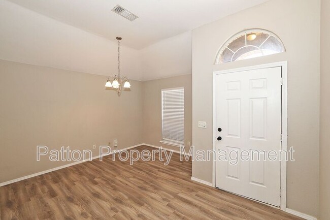 Building Photo - 6205 Janae St