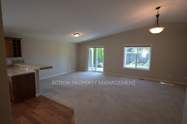 Building Photo - 3 bed 2 bath in Jennies Meadow, Sequim