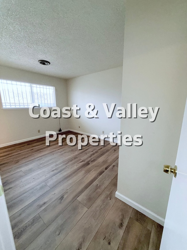 Building Photo - Seaside Home for RENT!!!