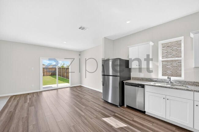 Building Photo - 1317 Kennedy Rd