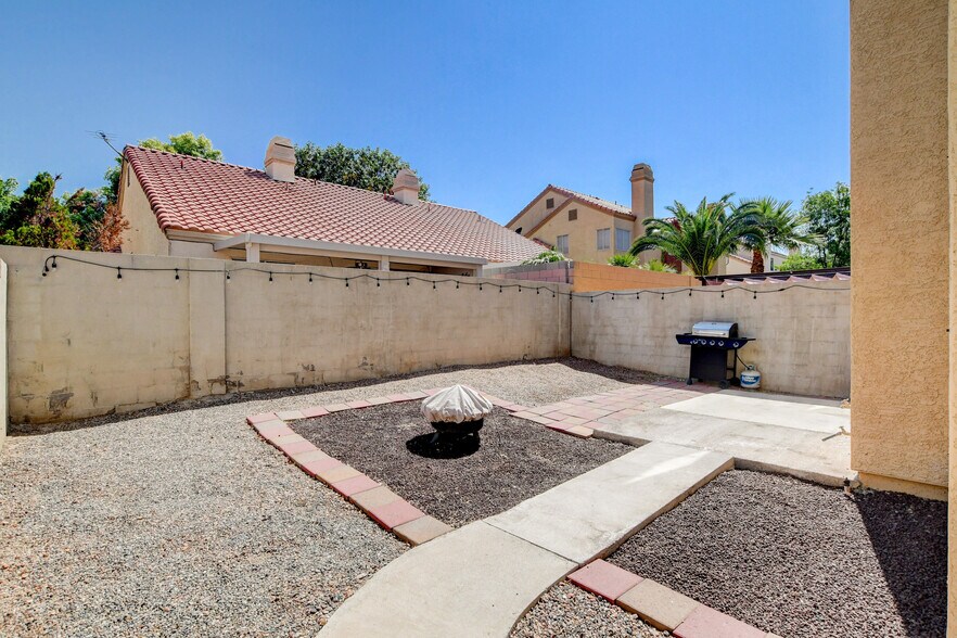 Building Photo - 1661 Cloister Ave