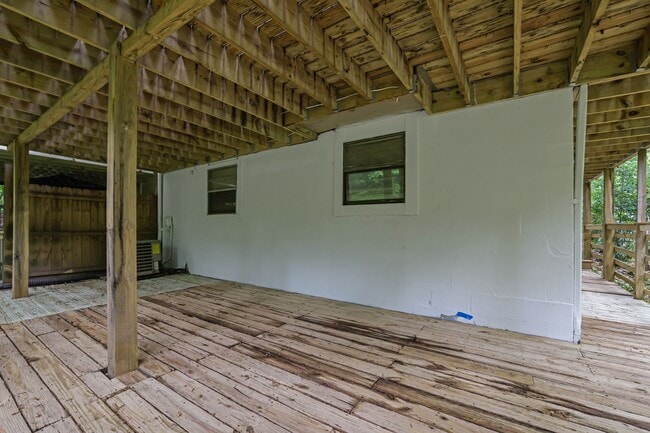 Building Photo - 2551 Park Rd