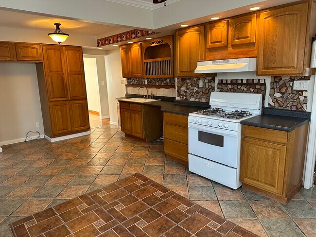 Building Photo - 26621 Belleair St