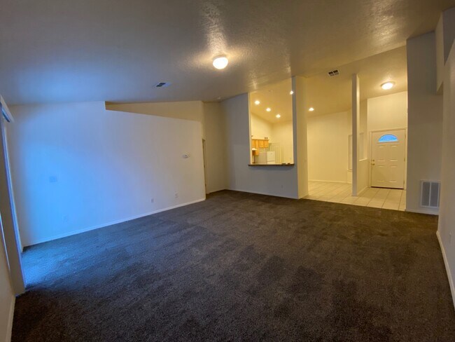 Building Photo - 3011 Woodbridge St