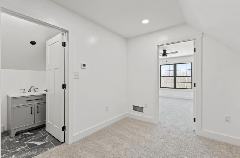 Building Photo - 100 Seven Oaks Dr