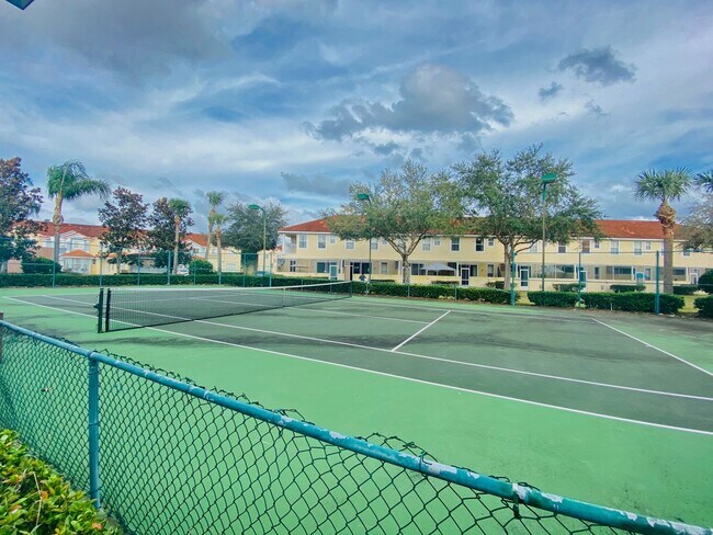 Building Photo - 1194 S Beach Cir