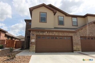Building Photo - 669 Creekside Cir