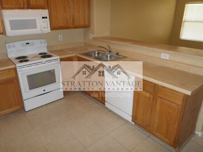 Building Photo - 7182 W Stella Ave