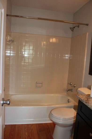 Building Photo - 1307 Red Deer Way