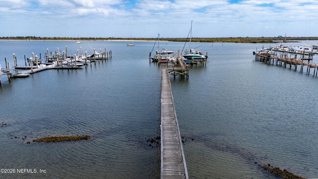 Building Photo - 75 Comares Ave