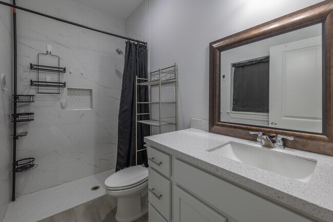 Building Photo - 2240 84th Ct