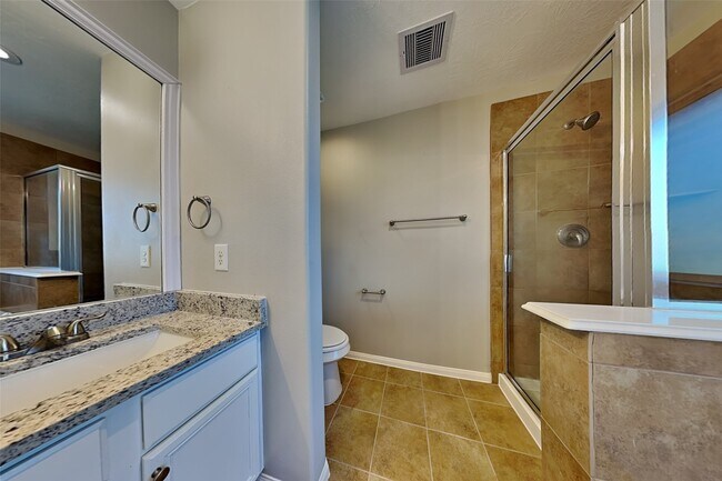 Building Photo - 21458 Hunter Hart Dr