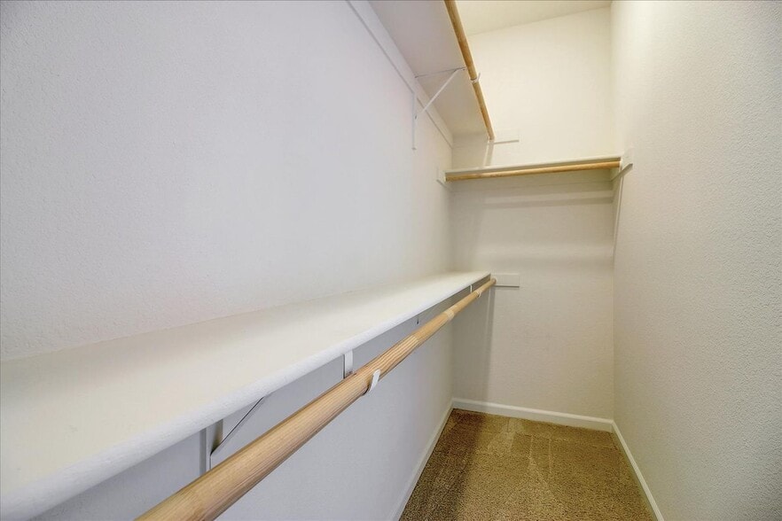 Building Photo - 890 White Moonstone Loop