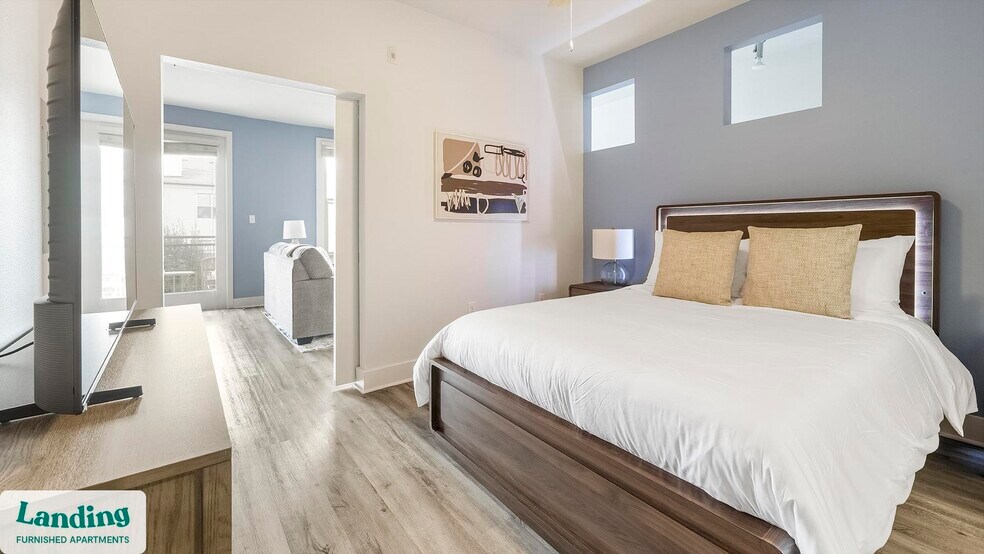 Building Photo - 810 W St Johns Ave