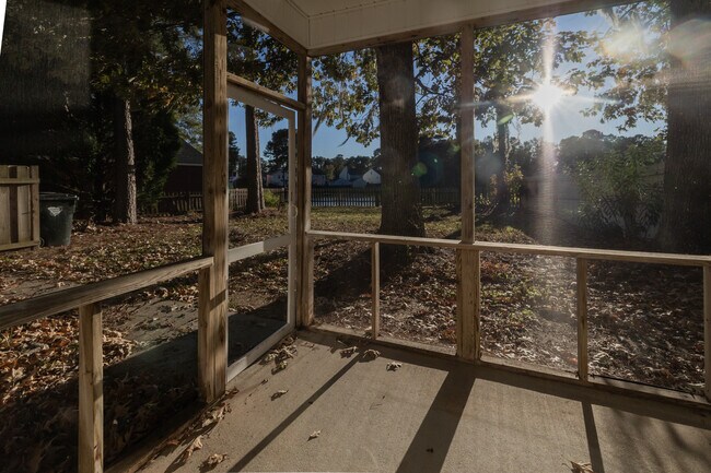 Building Photo - 8967 N Red Maple Cir