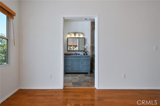 Building Photo - 9640 Farragut Dr